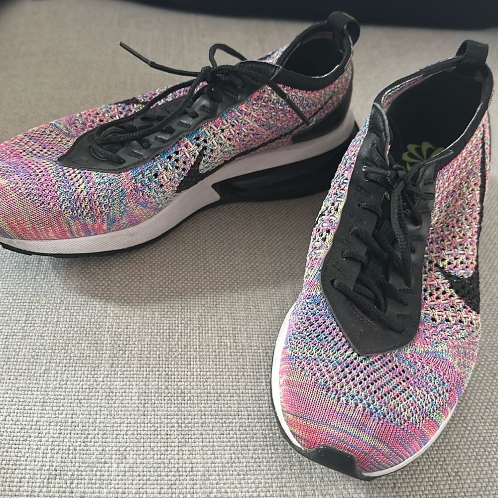 Nike Air Max Flyknit Racer women’s 7 like NEW